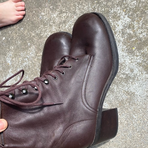 Vintage 90s lace up Brown Leather Boots 8 - Picture 4 of 15